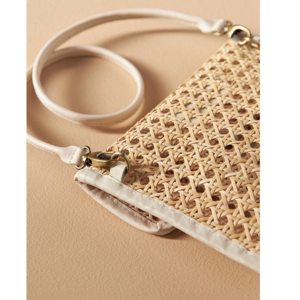 Bembien Larita Clutch w Removable Strap. - Picture 5 of 10